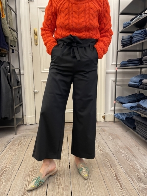ANCKLE TROUSERS IN LIGHT WOOL  BLACK