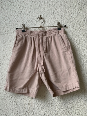 GYM SHORT KID  09 FADED PINK